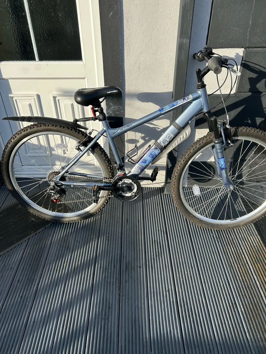 Apollo Jewel Girls Bike - Image 2