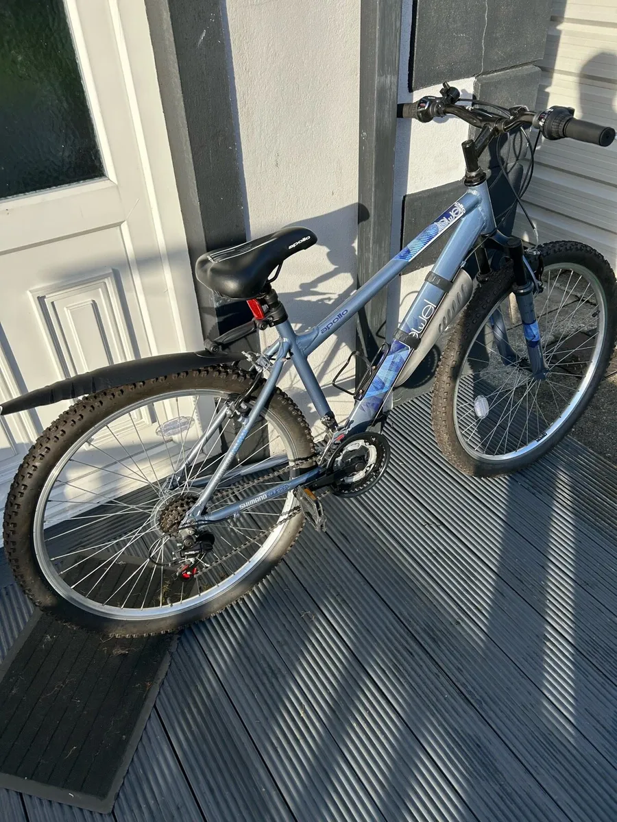 Apollo Jewel Girls Bike - Image 3