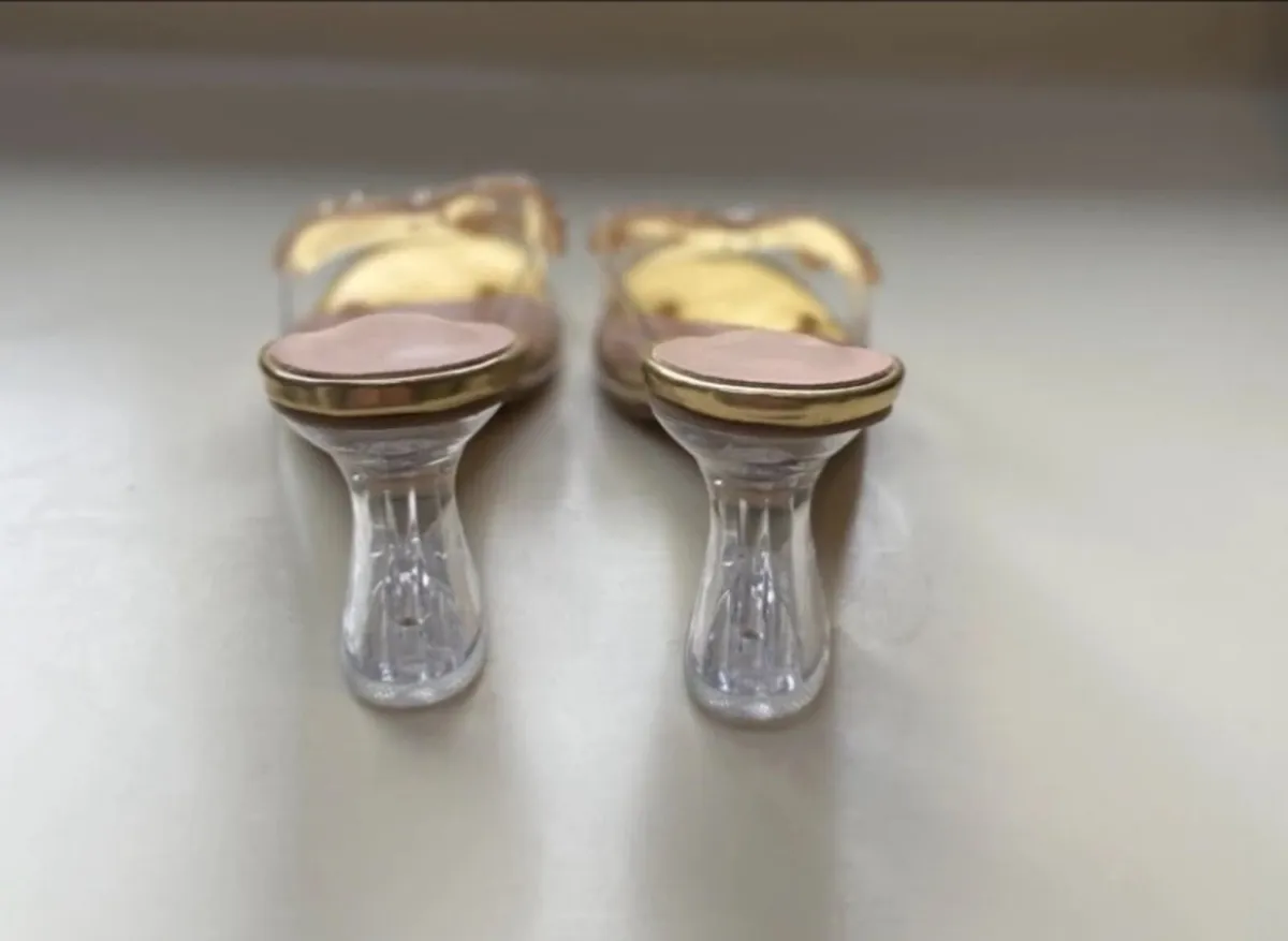 Gold Shoes - Image 3