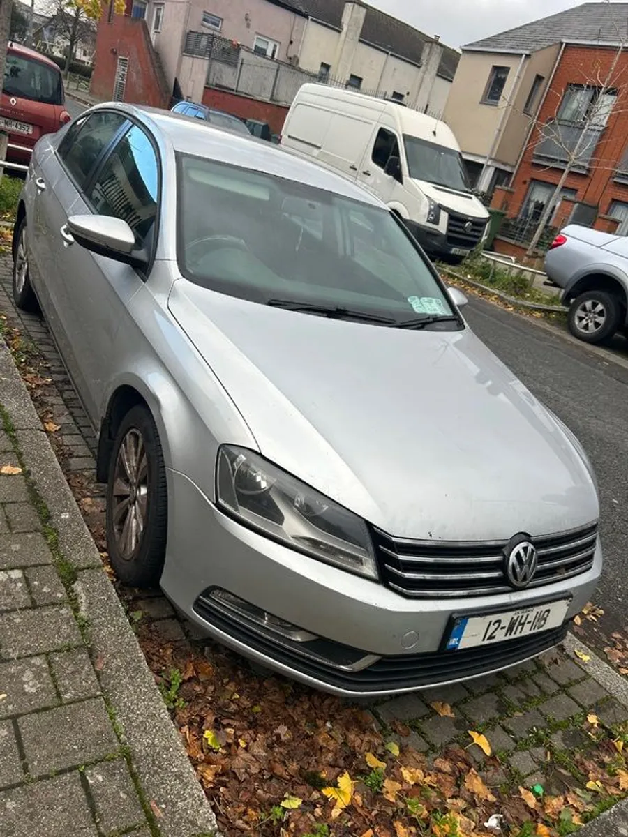 2012 Volkswagen Passat - Image 1