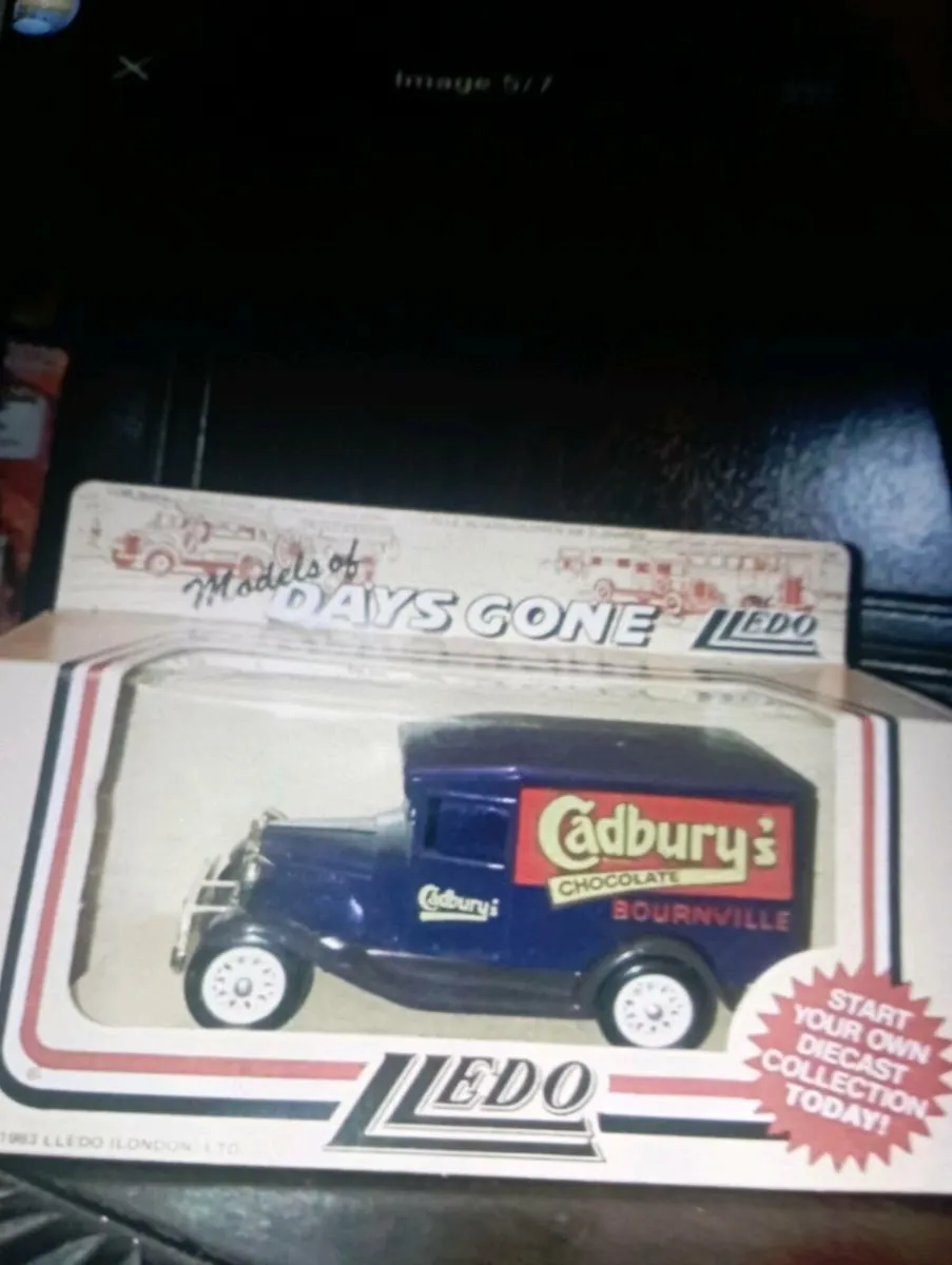 VINTAGE LIEDO  CADBURY CHOCOLATE  DIE CAST MODLE. - Image 4