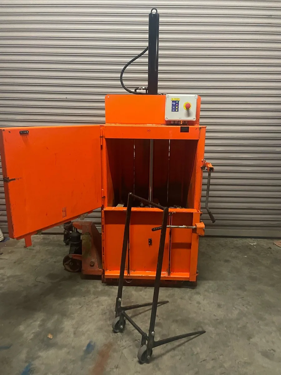 Cardboard/Plastic Baler - Image 1