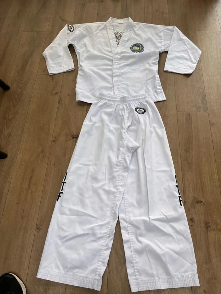 Taekwondo dobok set size 160