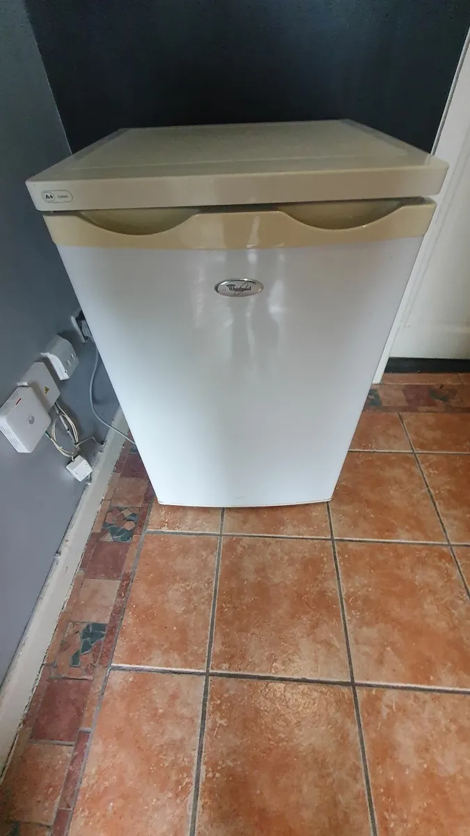 Small fridge freezer - Image 1