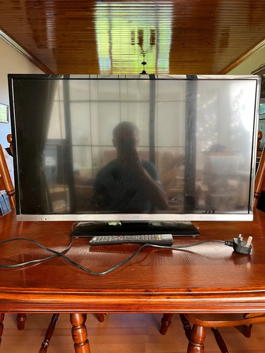 JVC 32 Inch Smart TV