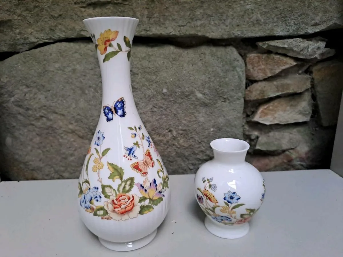 Free Aynsley Cottage flower vases - Image 1