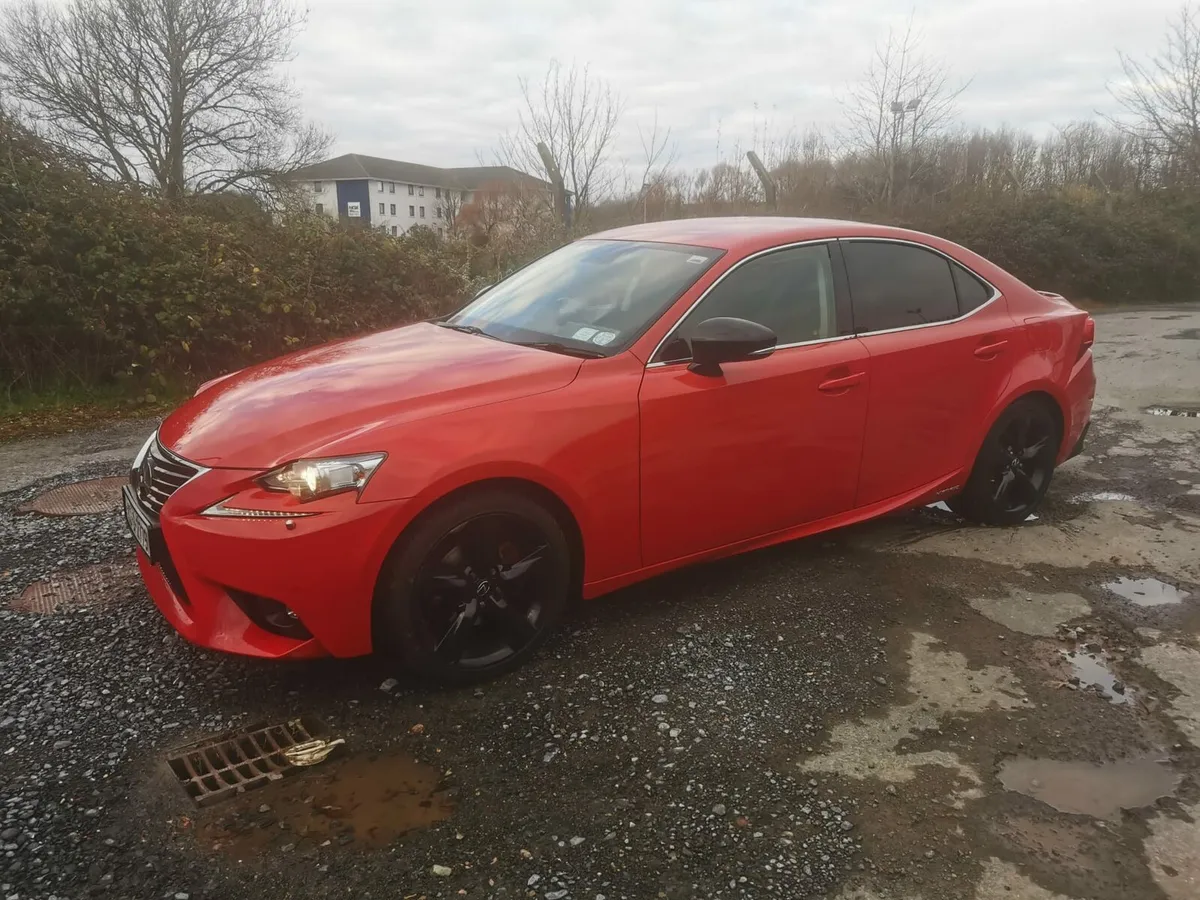 2016 Lexus Is300h sport - Image 2