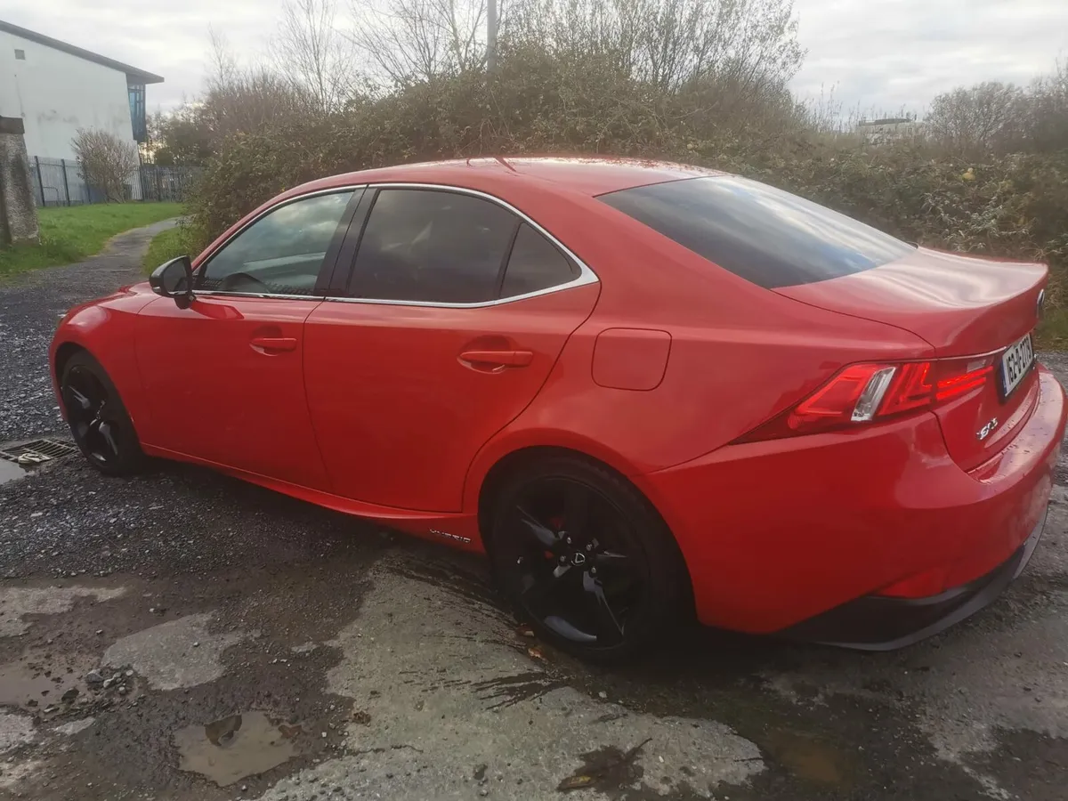 2016 Lexus Is300h sport - Image 3