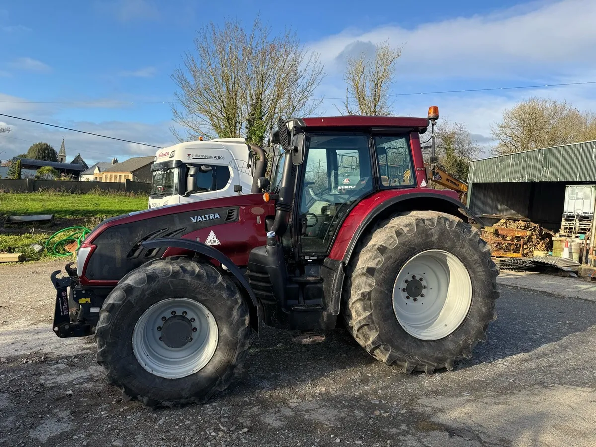 Valtra t213 - Image 1