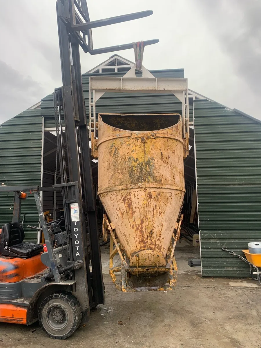 Concrete skip 2 cubic meters - Image 3