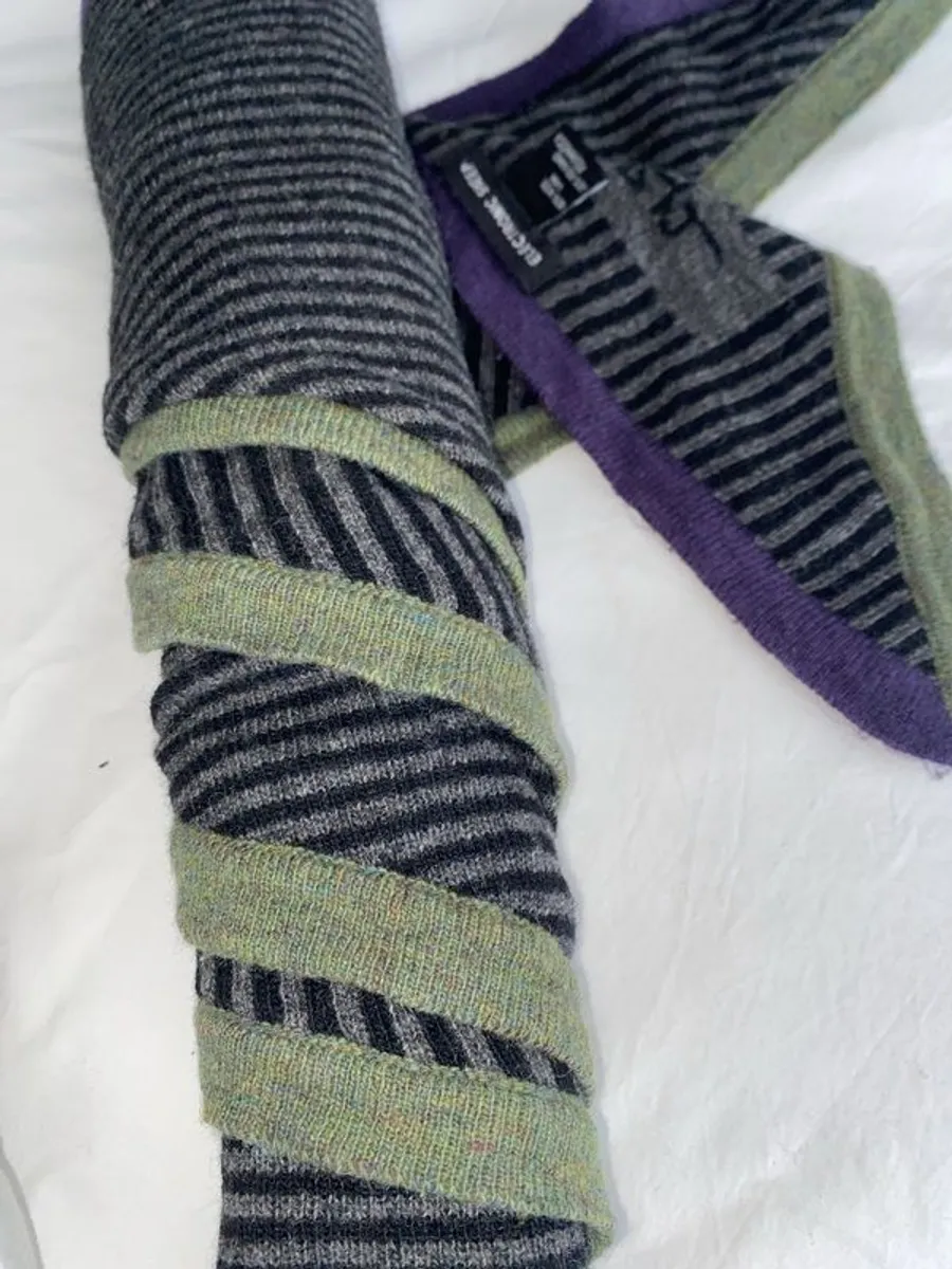 Scarf Triangular by eSheep - Image 1