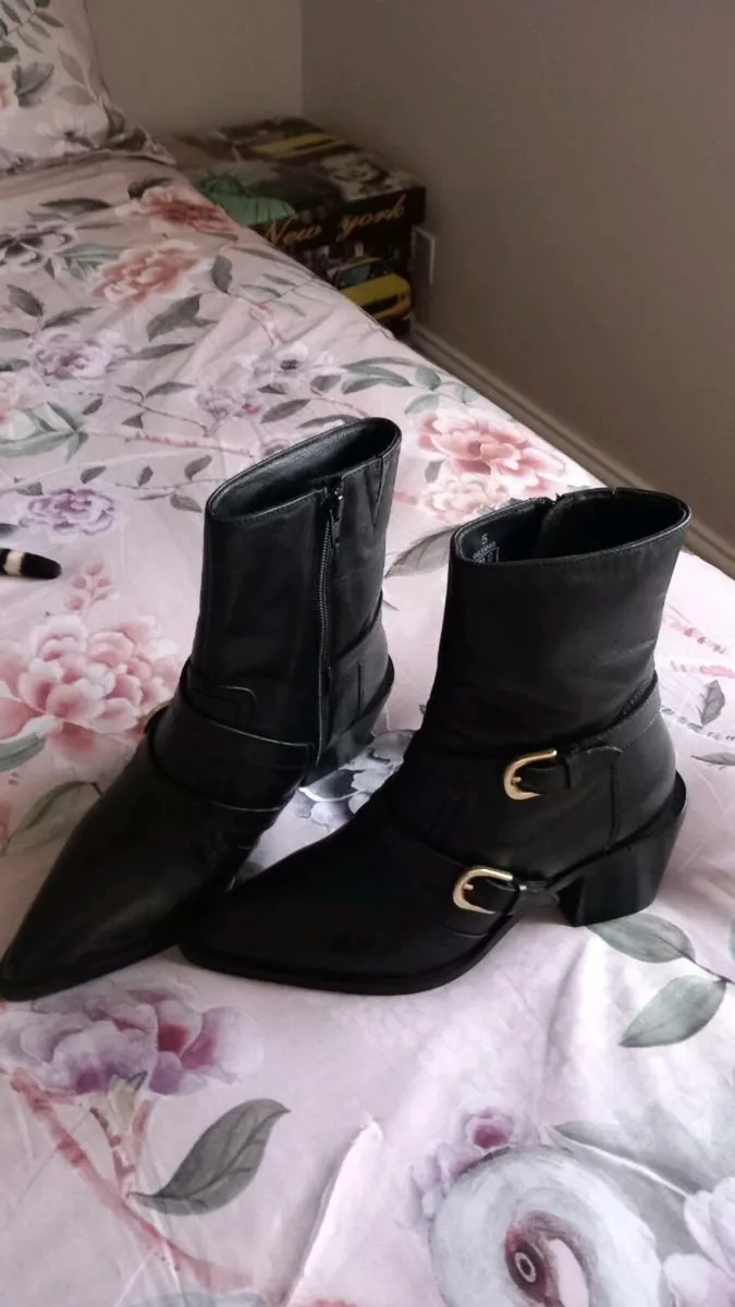 Ladies boots - Image 2