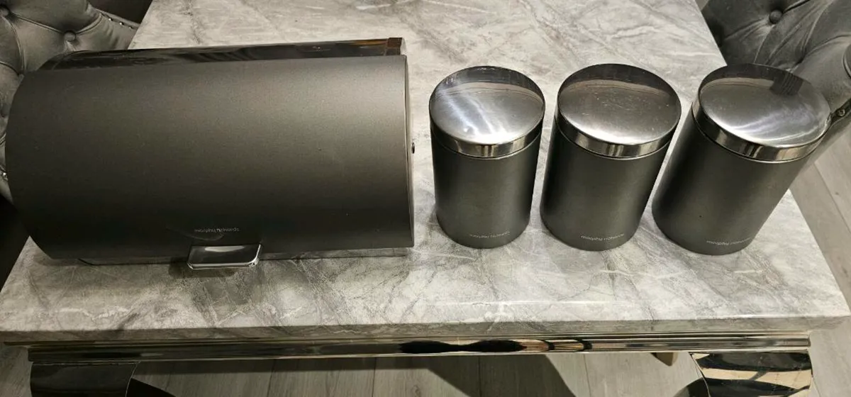 Bread bin and cannisters - Image 2