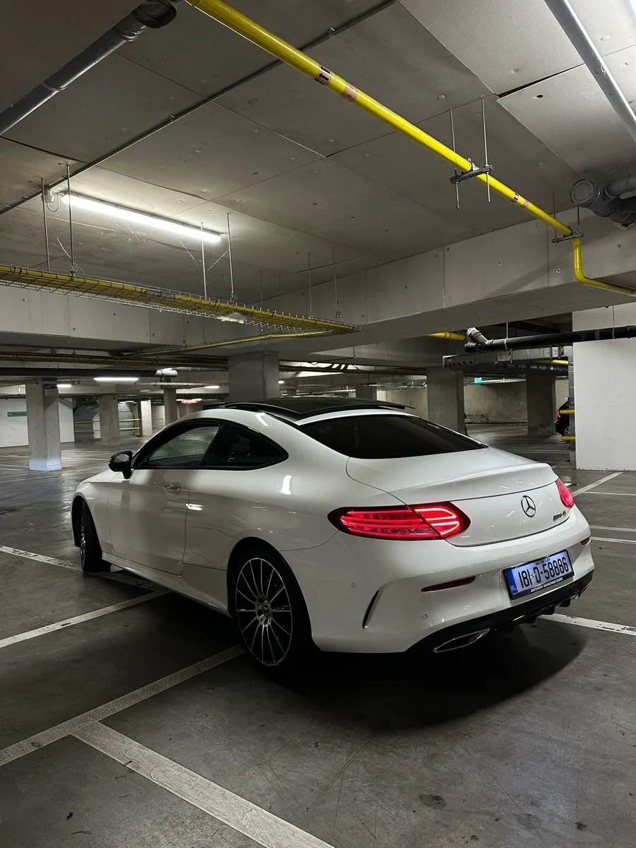 MERCEDES-BENZ C250 COUPE AUTOMATIC - Image 2