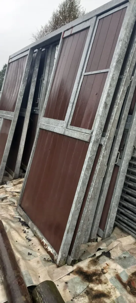 Stable Fronts - Image 4