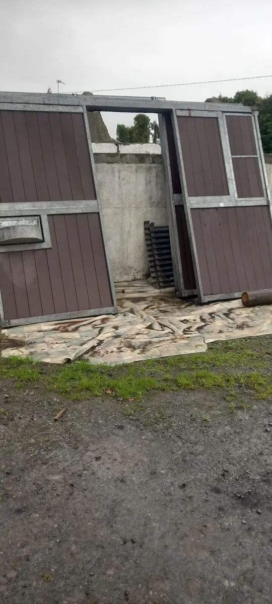 Stable Fronts - Image 1