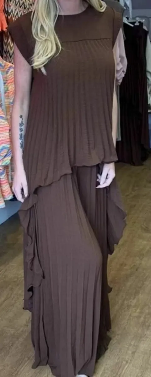 Sets 38e....one sz fits 12/16 - Image 2