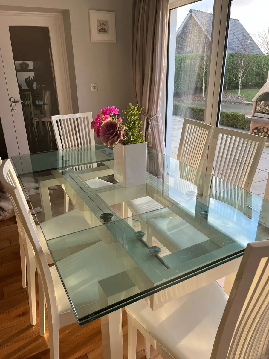 Dining table and chairs - Image 3