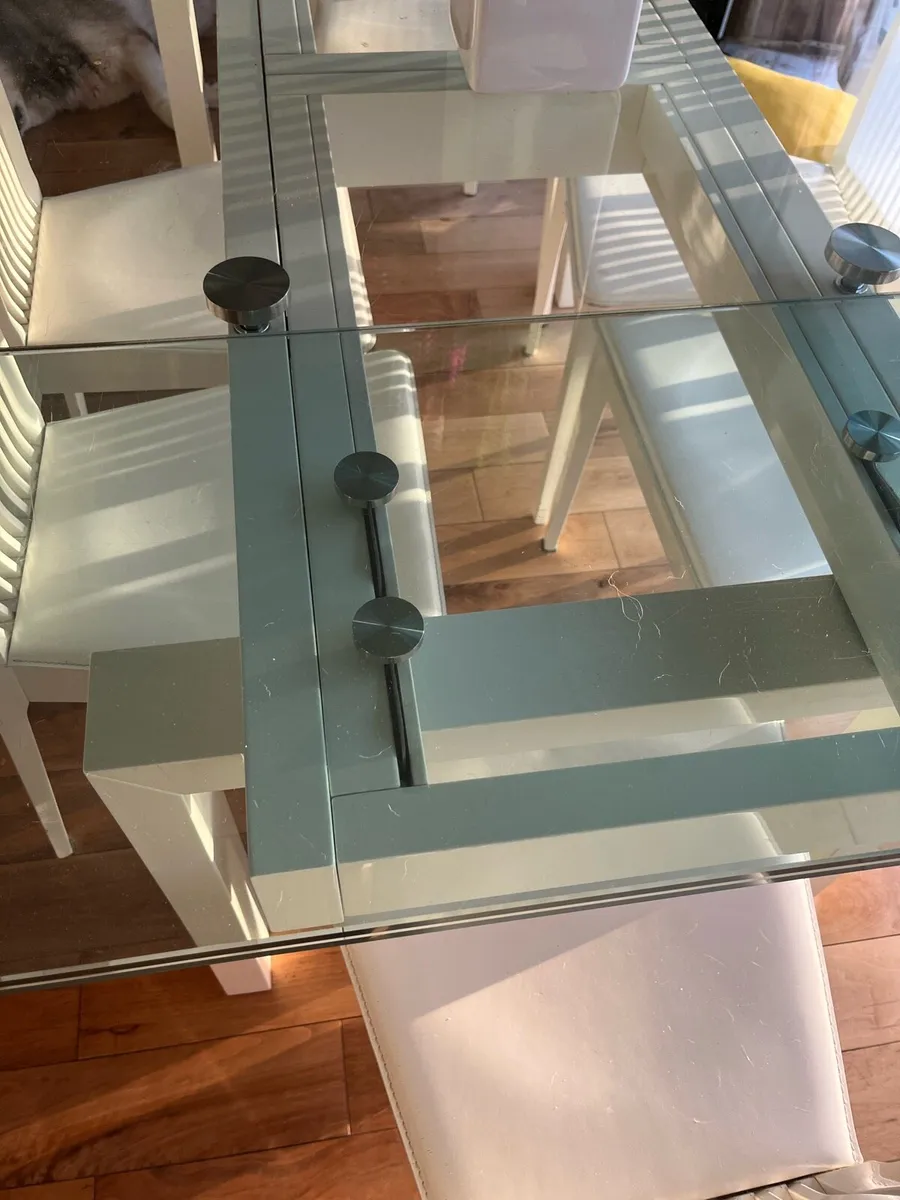 Dining table and chairs - Image 4