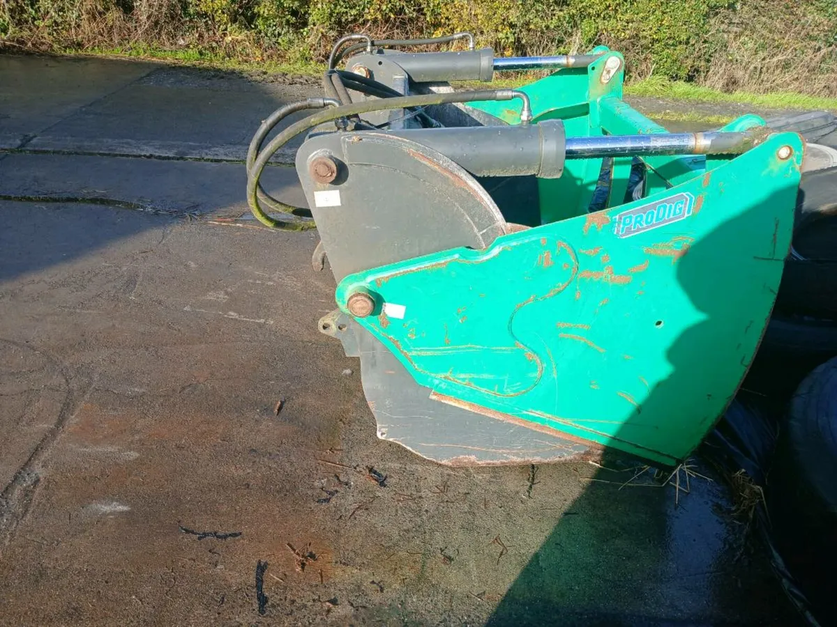 Silage grab - Image 1