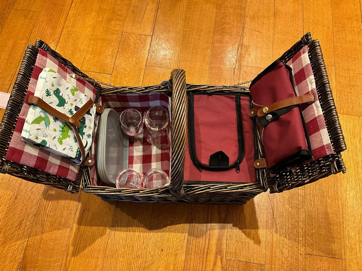 Woven Wicker Picnic Basket - Image 3