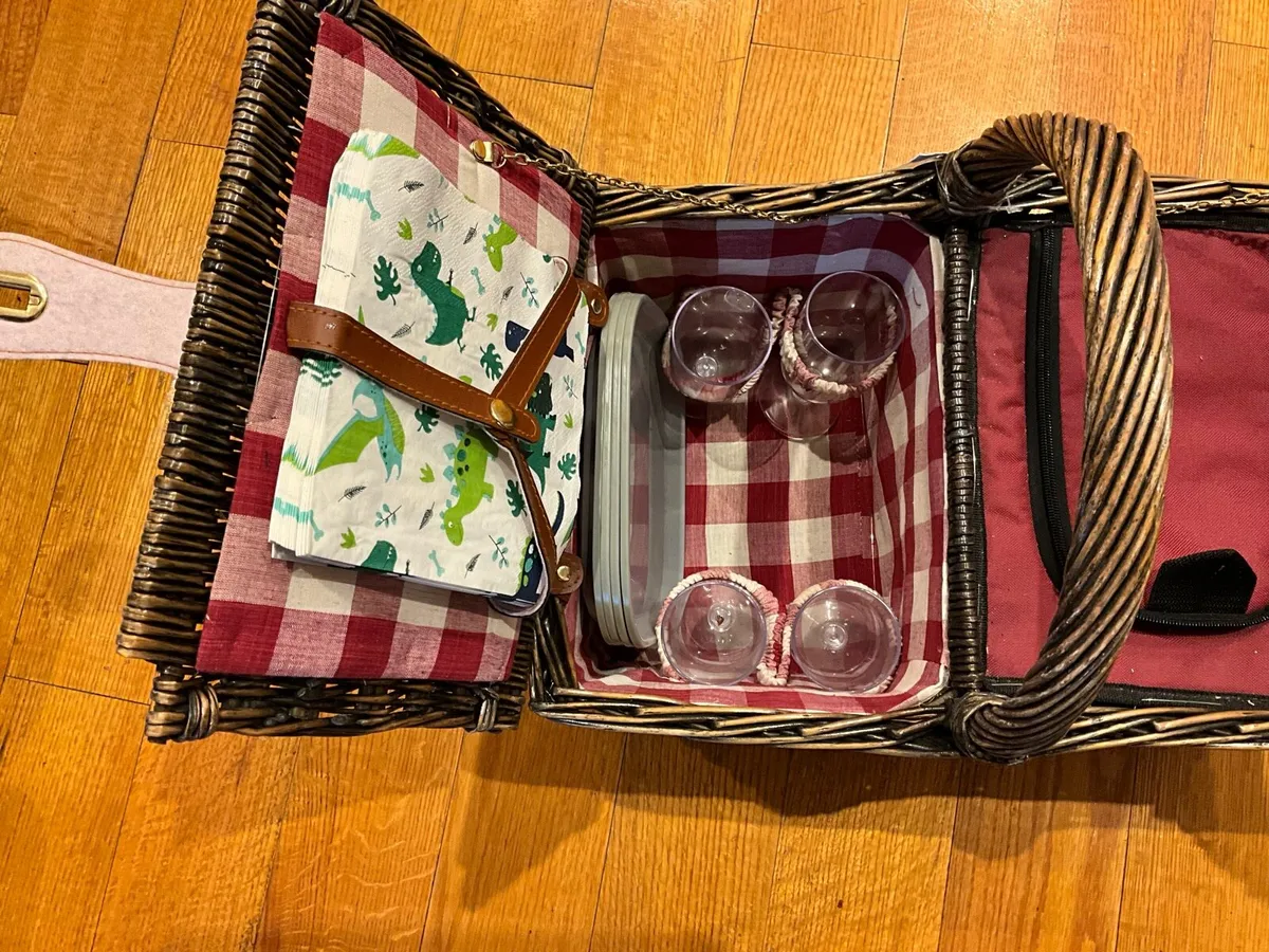 Woven Wicker Picnic Basket - Image 4