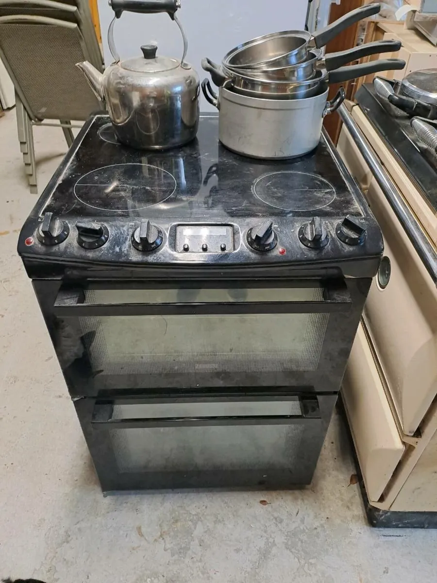 Electric cooker - Image 1