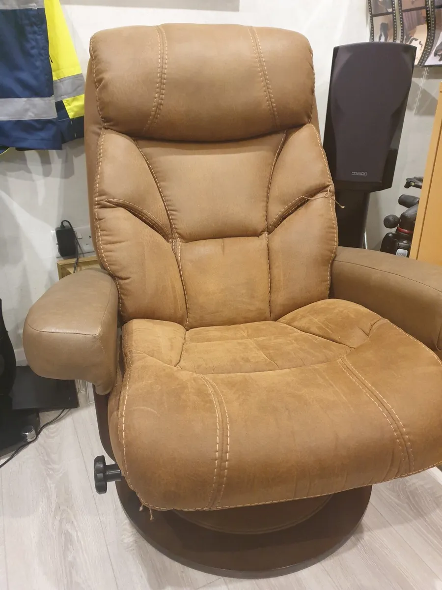 Genuine leather recliner with  matching Foot Stool - Image 3