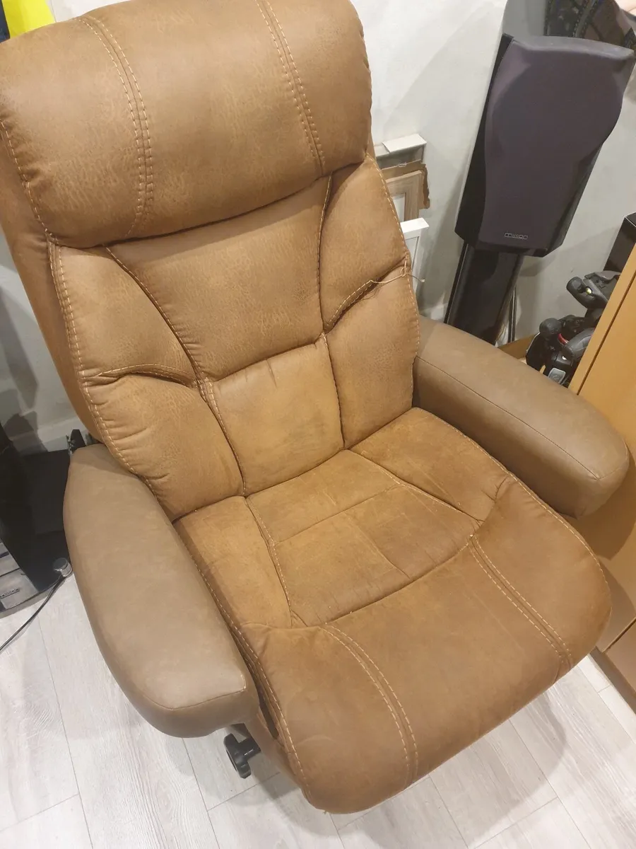 Genuine leather recliner with  matching Foot Stool - Image 4