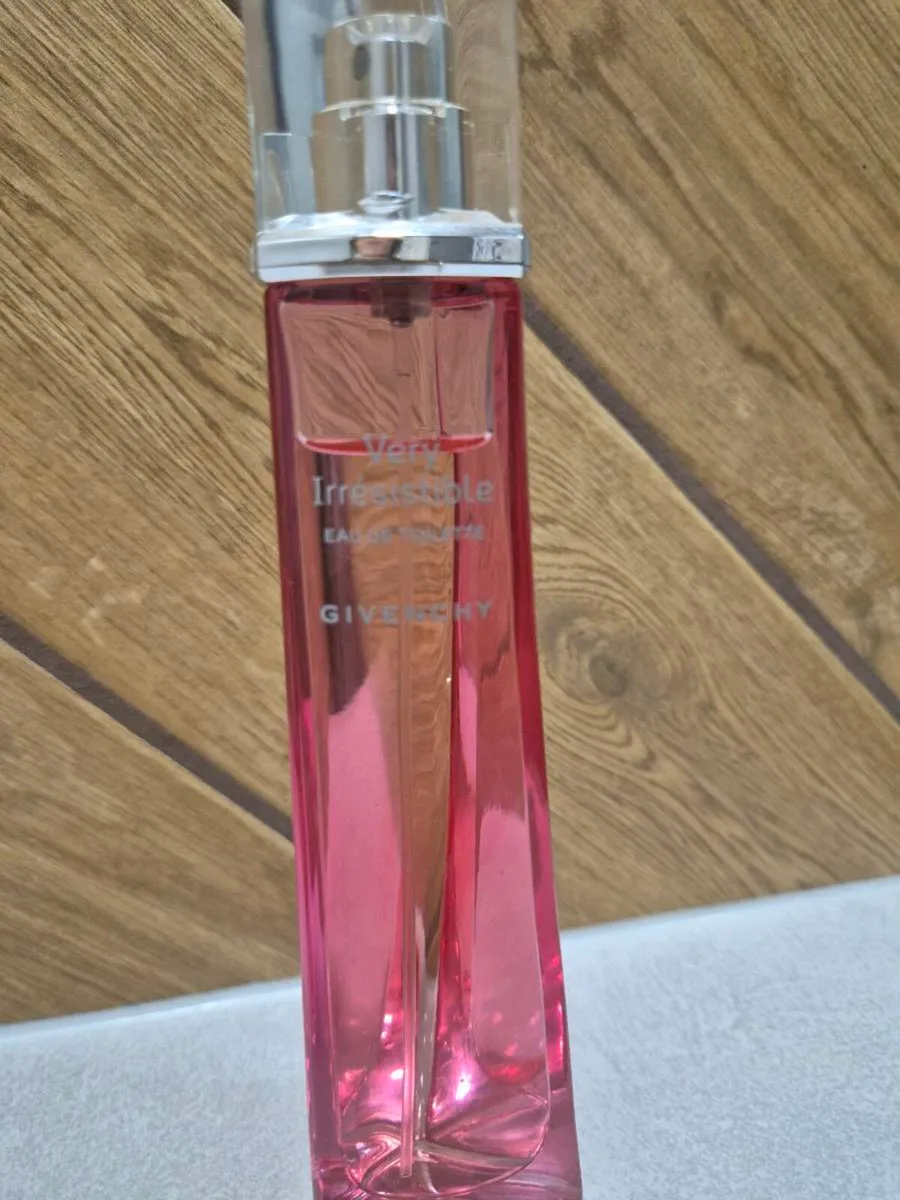 Givenchy Very Irresistible eau de toilette 50ml - Image 2