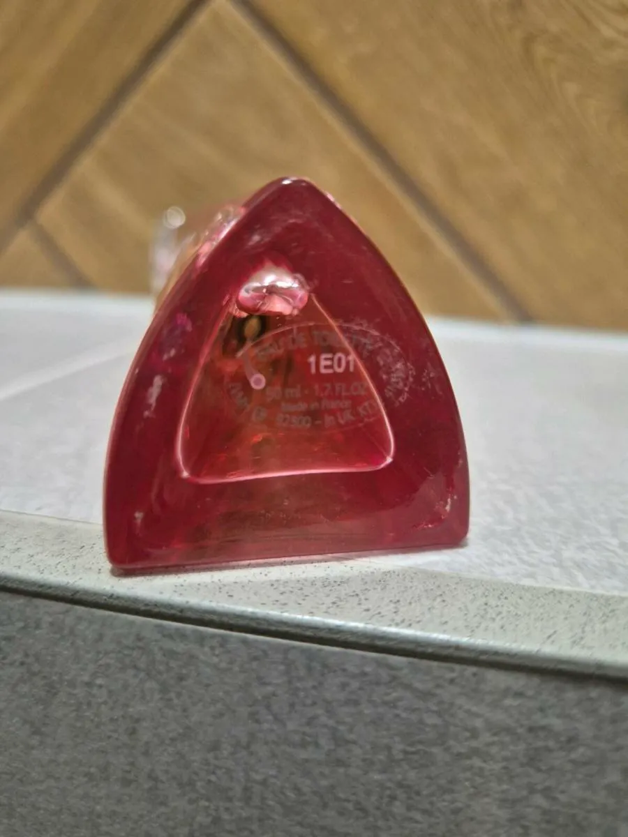 Givenchy Very Irresistible eau de toilette 50ml - Image 3