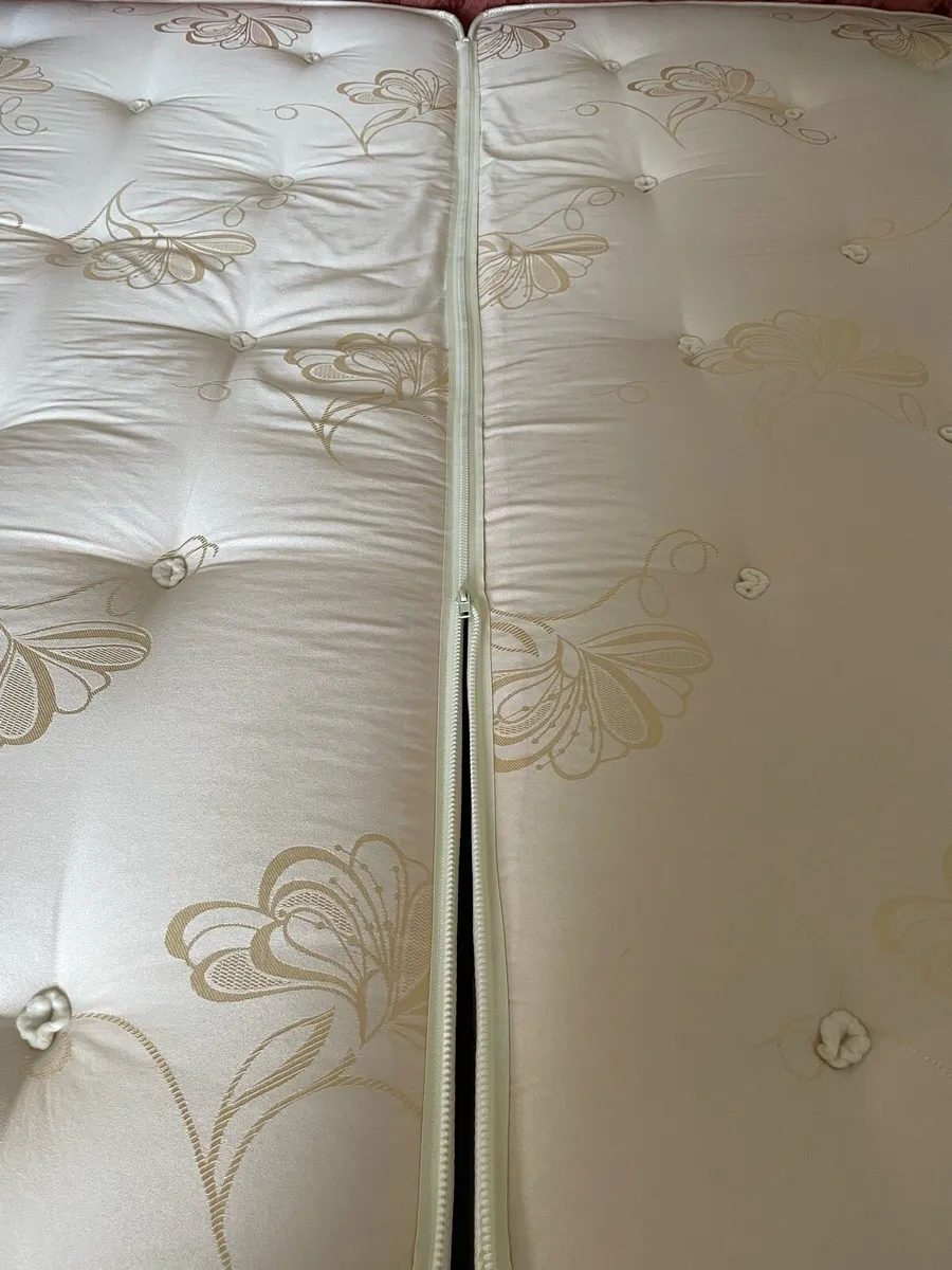 Super king bed and mattresses or 2 singles - Image 4