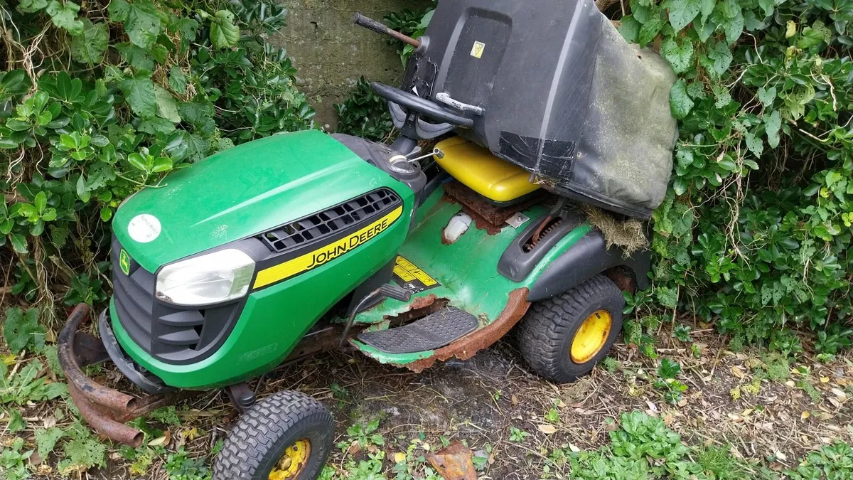 ride on lawnmower - Image 1