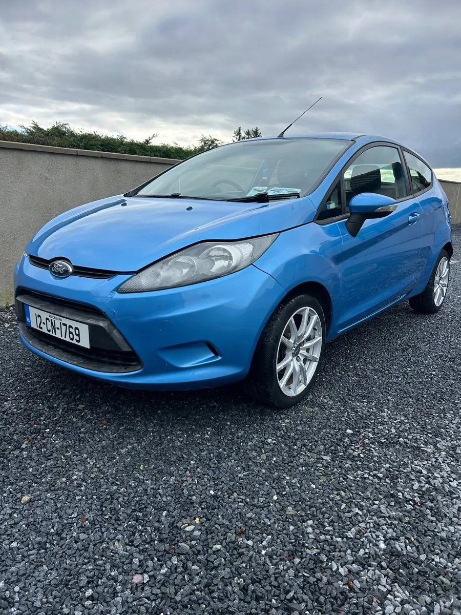 Ford Fiesta **LOW MILAGE** - Image 3