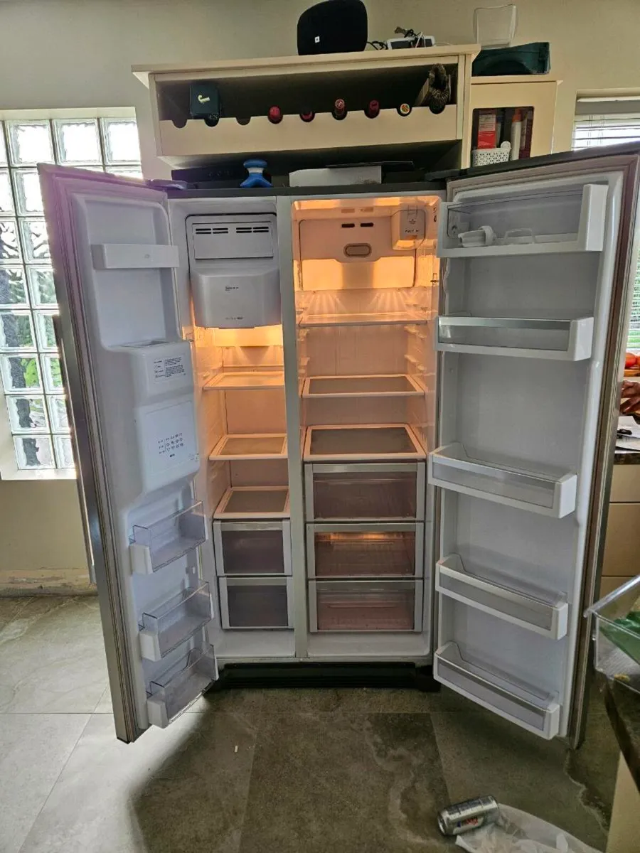 Neff American Fridge Freezer - Image 2