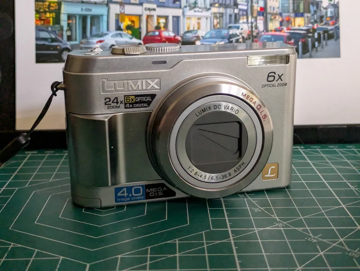 Panasonic Lumix LZ1 4MP CCD🌈 digicam - Image 3