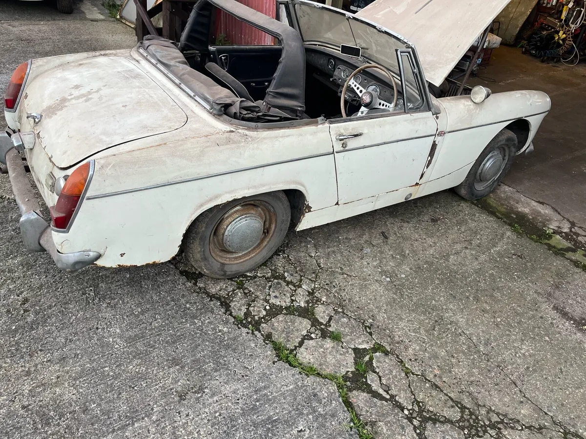 1965 MG Midget Rolling Shell for parts - Image 1