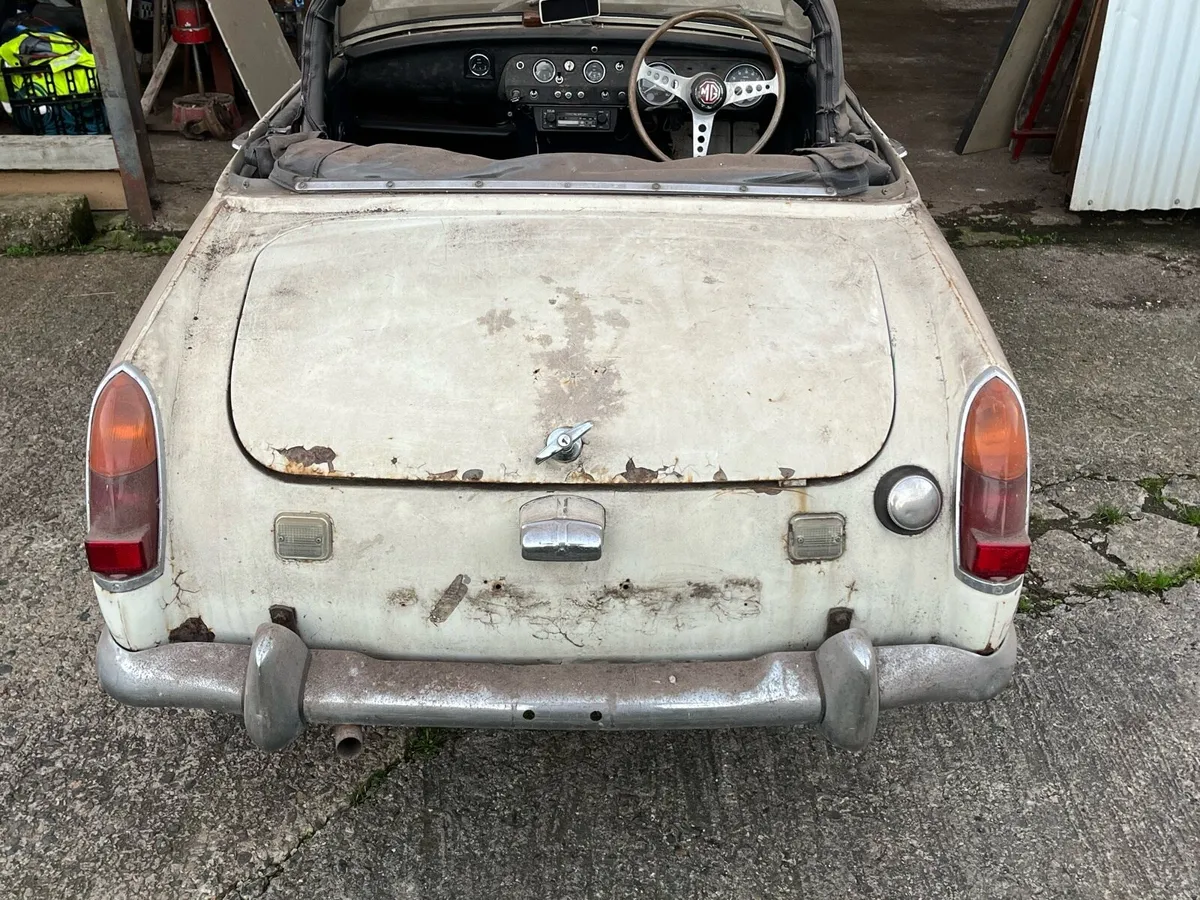 1965 MG Midget Rolling Shell for parts - Image 2