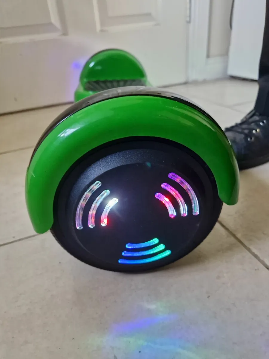 Hoverboard working perfectly with 42V Charger - Image 1