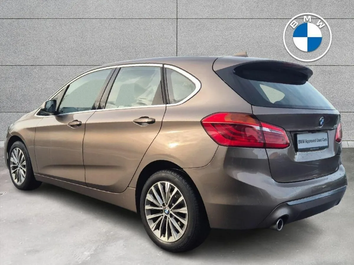 BMW 2-Series 218i Luxury Active Tourer - Image 2