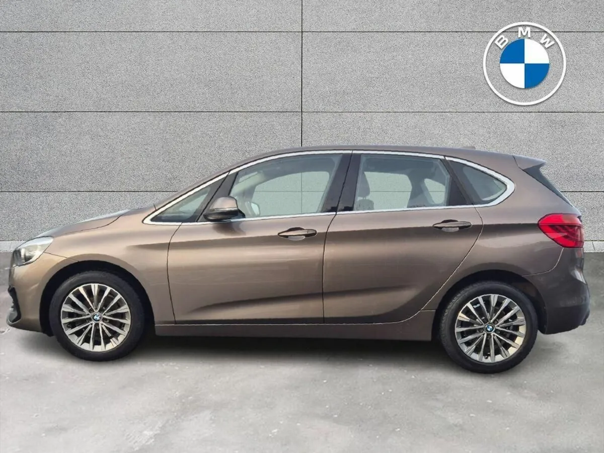 BMW 2-Series 218i Luxury Active Tourer - Image 3