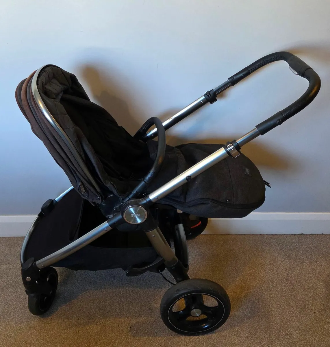 Mamas & Papas Ocarro (+ Cybex Car Seat + Base) - Image 1