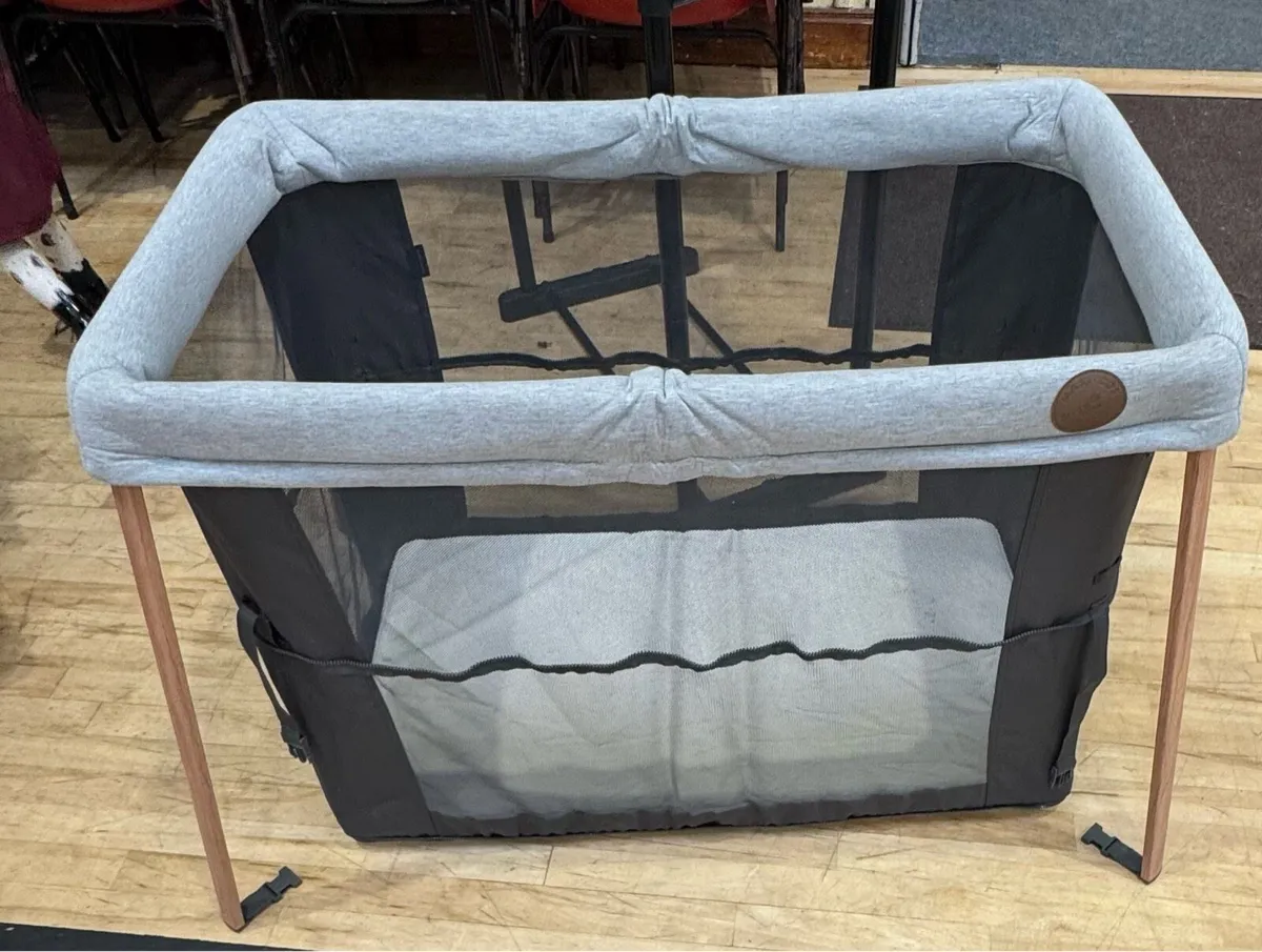 Maxi cosi Travel Cot - Image 3