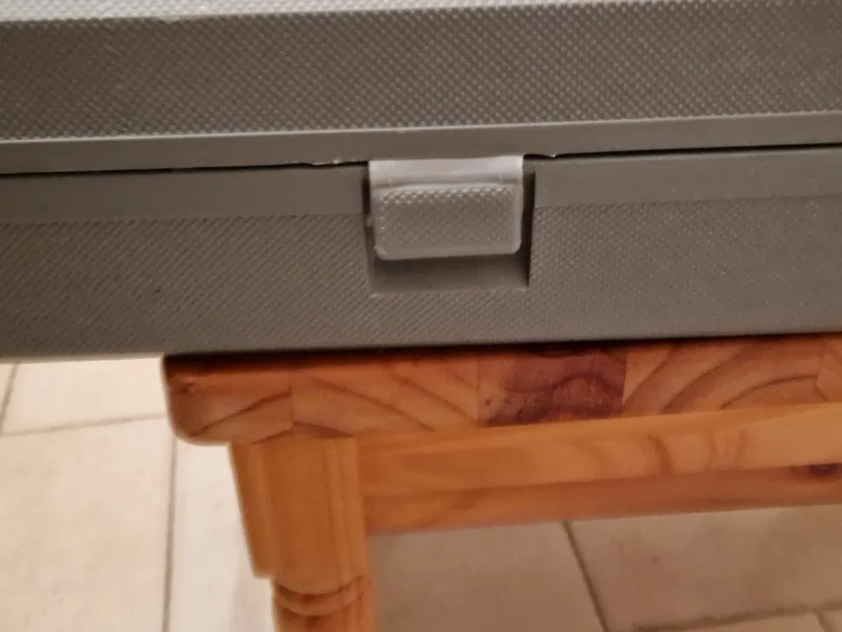 Digital Satellite Receiver SL 65-12 in Carry Case - Image 4