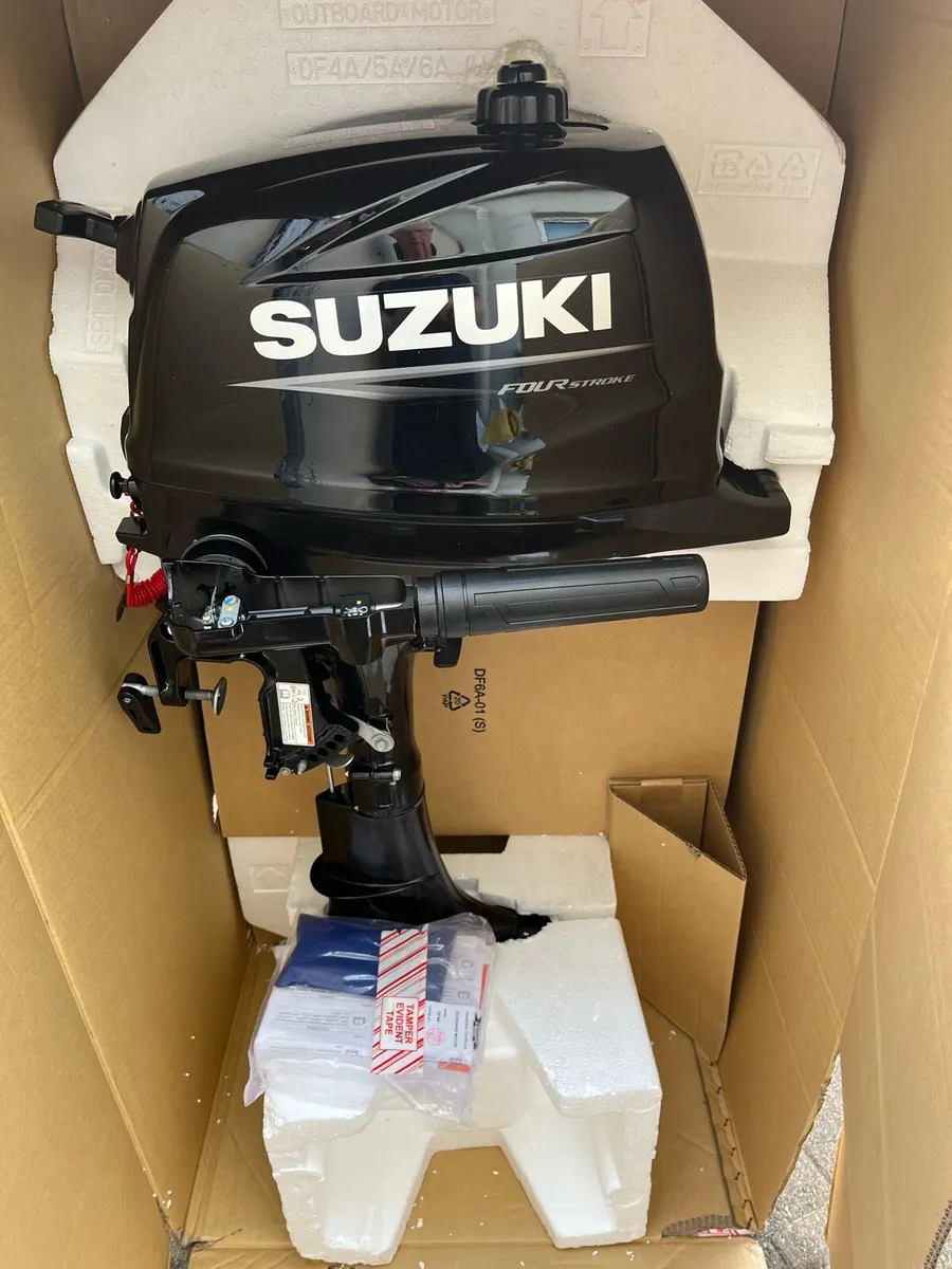 Boat engine - Image 2