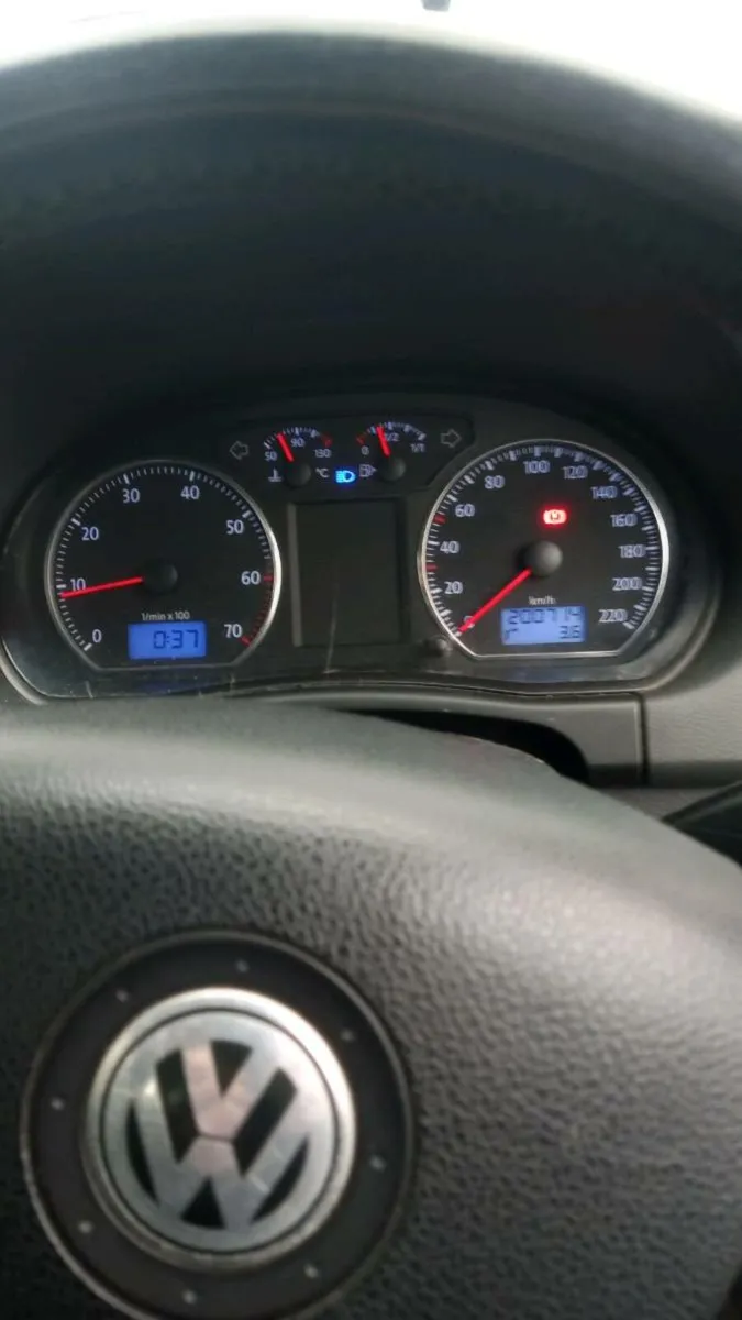 08 Volkswagen polo - Image 4