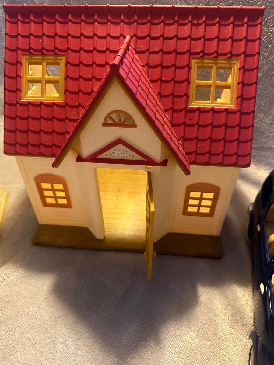 Sylvanian Family and House - Image 3
