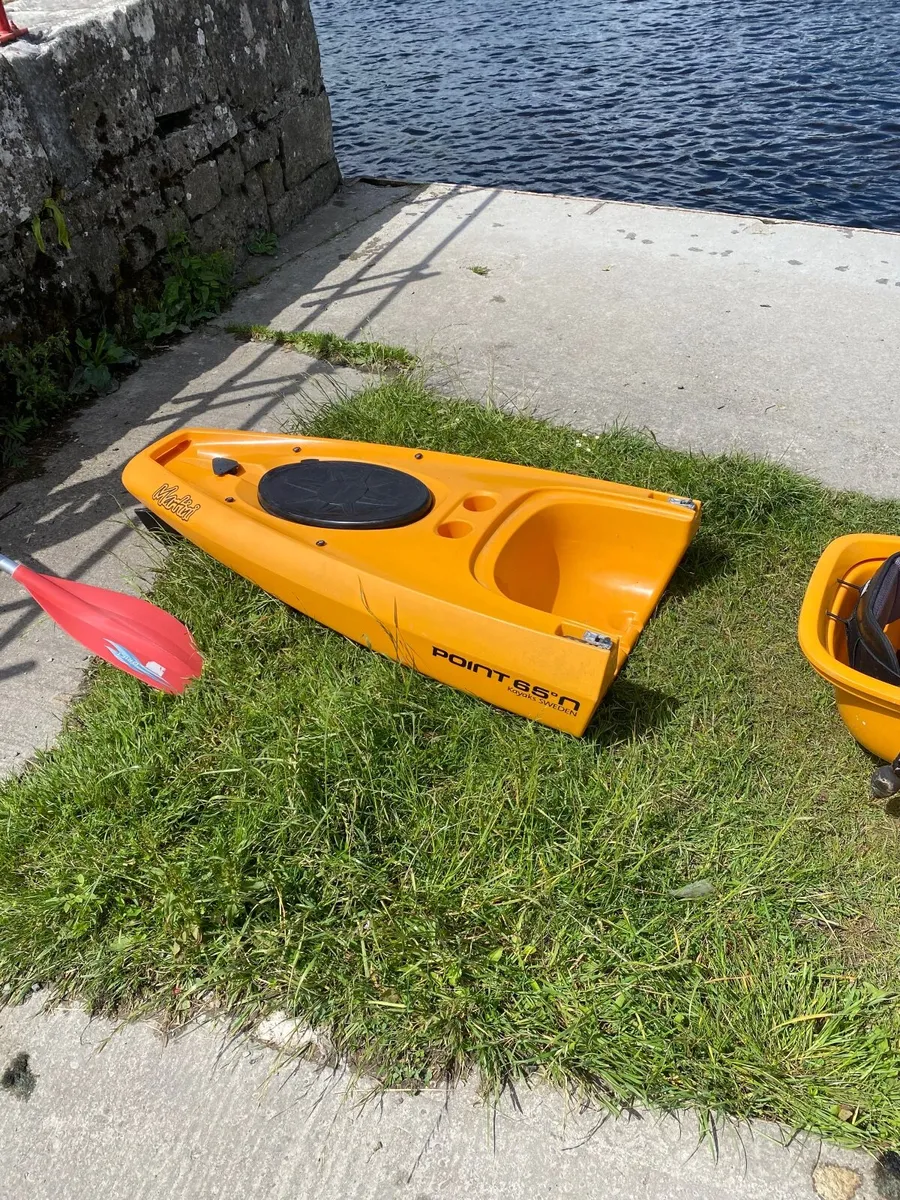 Kayak Point 65 Martini - Image 3