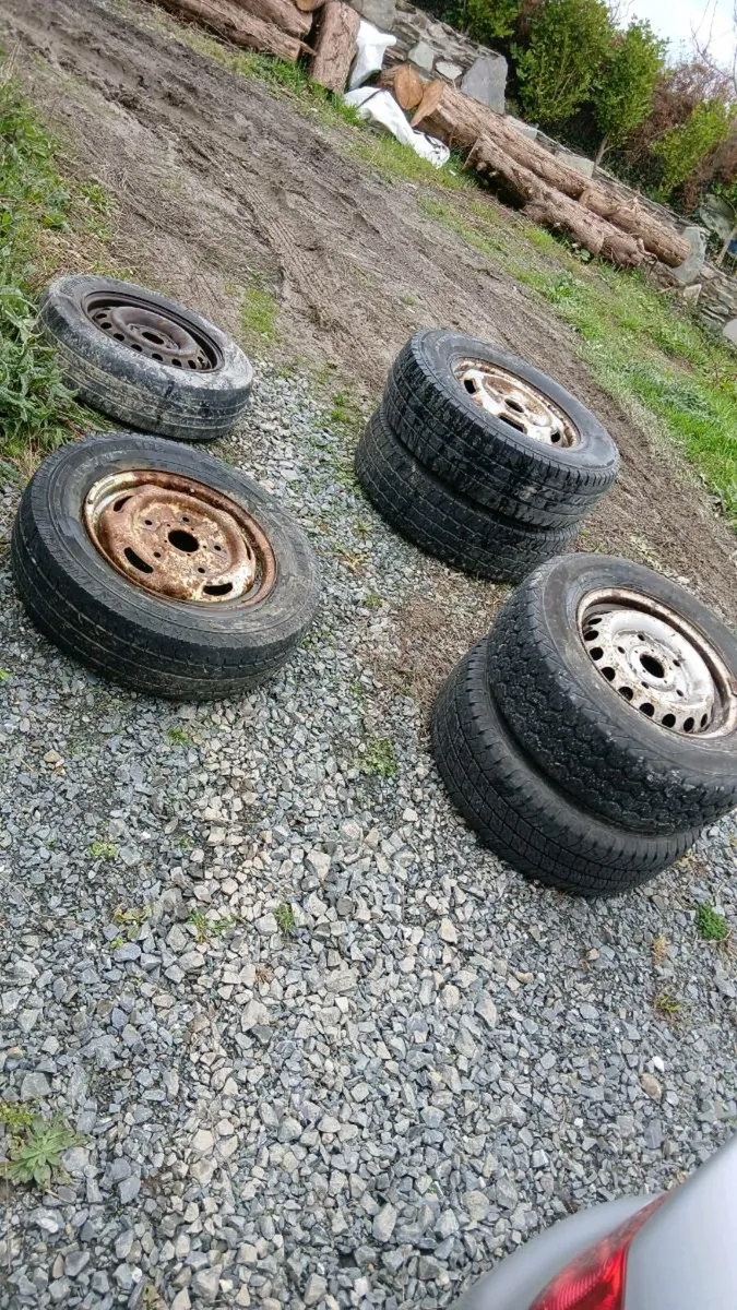 6 Van tyres - Image 1