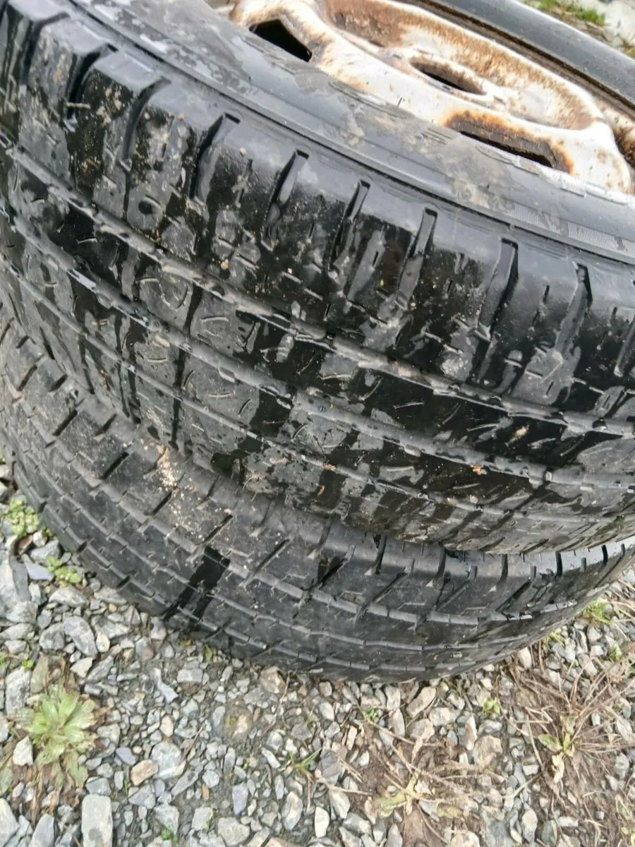 6 Van tyres - Image 4
